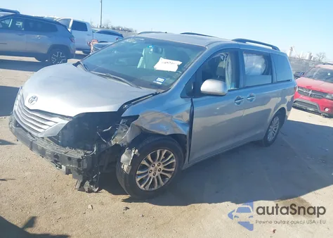 2016 Toyota Sienna Xle Premium 8 Passenger z USA, uszkodzony, nr VIN 5TDYK3DC0GS709764